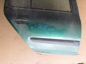 RENAULT CLIO L.99, ZADNJA DESNA VRATA