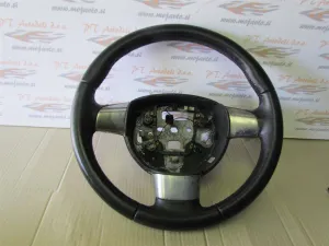 FORD FOCUS L.06, VOLAN USNJEN