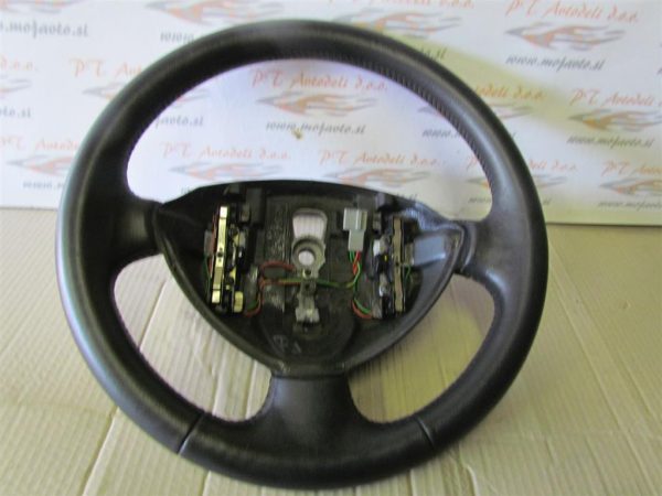 RENAULT LAGUNA L.03, VOLAN USNJEN