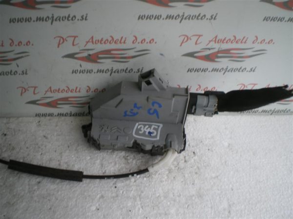 CITROEN C5 L.10 ZADNJA DESNA KLJUČAVNICA VRAT