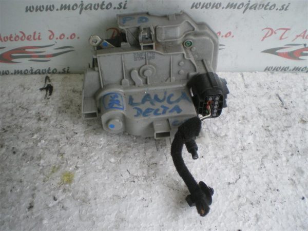 LANCIA DELTA L.08 PREDNJA DESNA  KLJUČAVNICA VRAT