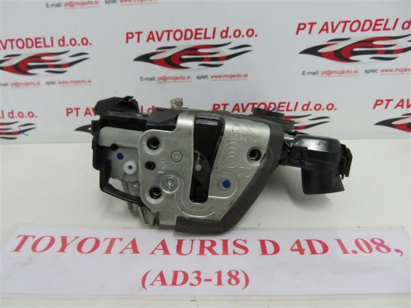 TOYOTA AURIS L.08, KLJUČAVNICA VRAT, PREDNJA DESNA - Image 2