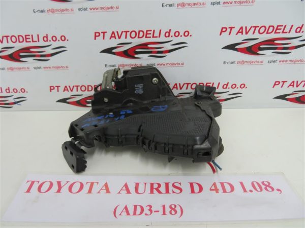 TOYOTA AURIS L.08, KLJUČAVNICA VRAT, PREDNJA DESNA