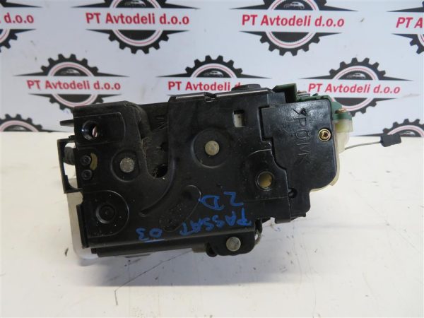 VW PASSAT L.03, KLJUČAVNICA VRAT, ZADNJA DESNA - Image 2