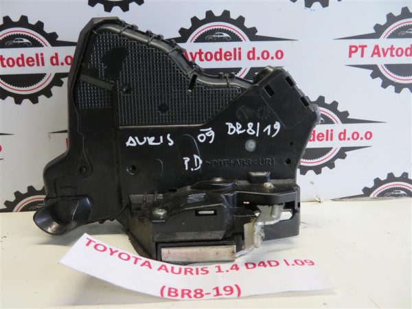 TOYOTA AURIS L.09, KLJUČAVNICA VRAT, PREDNJA DESNA