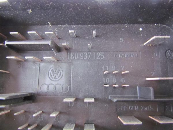 VW GOLF, VAROVALKE Z ELEKTRONIKO - Image 2