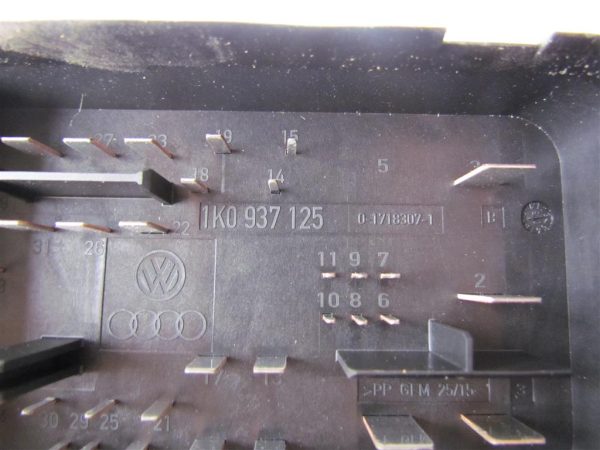 VW GOLF 5, VAROVALKE Z ELEKTRONIKO