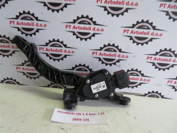 HYUNDAI I30 1.4 BEN. L.15, STOPALKA ZA GAS