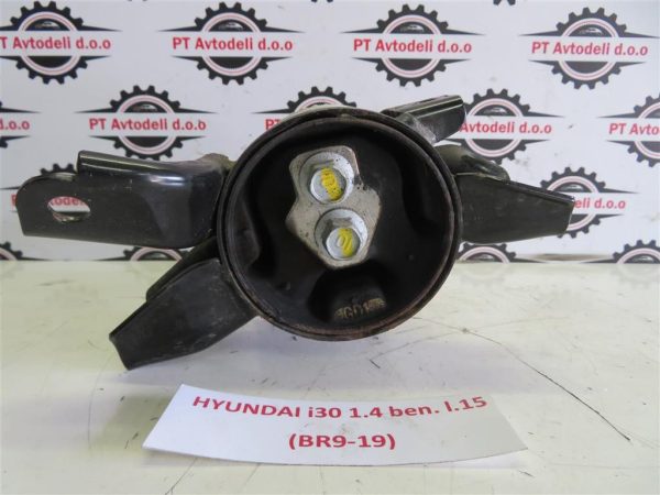 HYUNDAI I30 1.4 BEN. L.15, NOSILEC MOTORJA