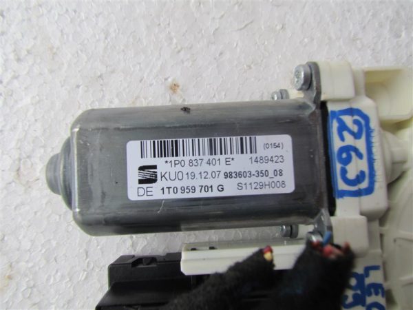 SEAT LEON L.09, MOTORČEK ZA DVIG STEKLA, PREDNJI LEVI - Image 2