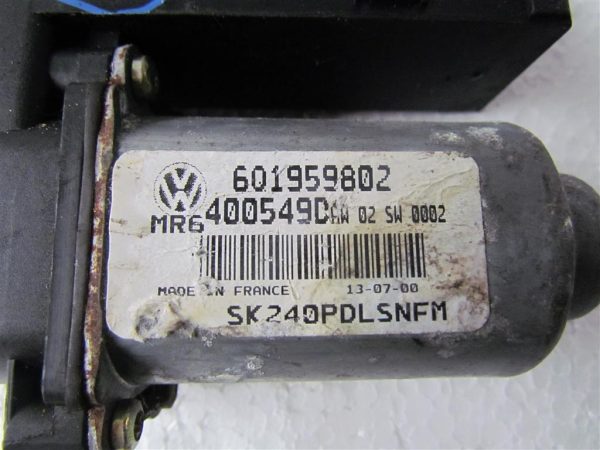VW POLO L.01, MOTORČEK ZA DVIG STEKLA, PREDNJI LEVI - Image 2