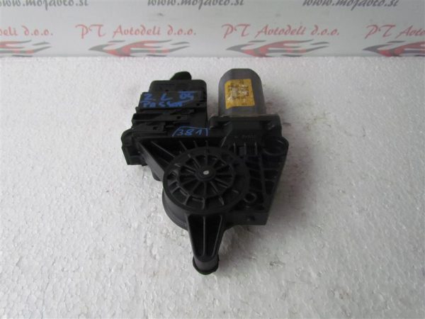 VW PASSAT L.04, MOTORČEK ZA DVIG STEKLA, ZADNJI LEVI