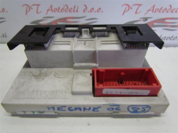 RENAULT MEGANE L.06, DISPLEJ ZA RADIO - Image 2