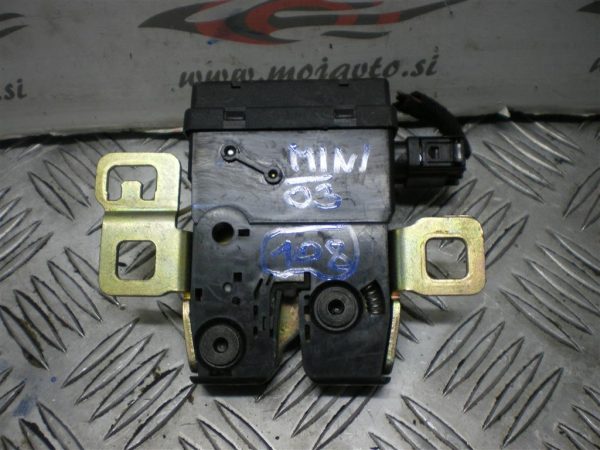 MINI L.03, KLJUČAVNICA ZADNJE HAVBE