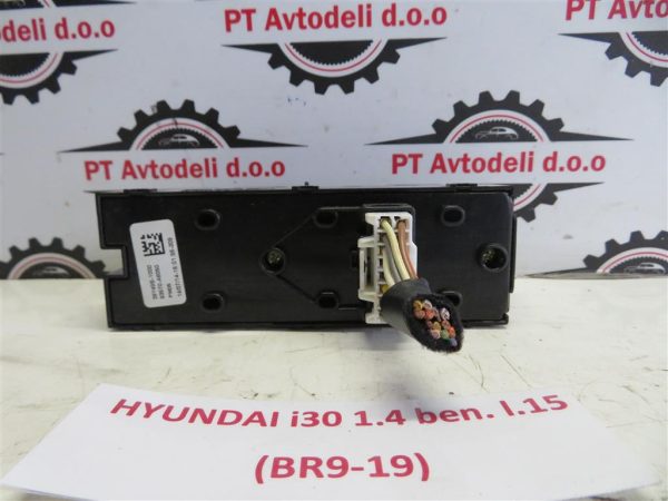 HYUNDAI I30 L.15, STIKALA ZA DVIG STEKEL - Image 2