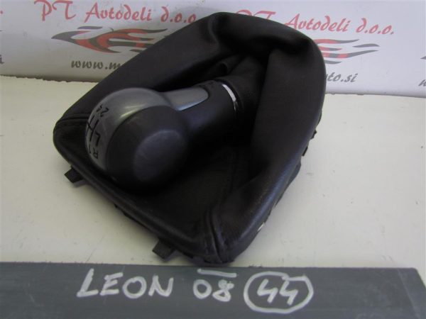 SEAT LEON L.08, BUNKA PRESTAVNE ROČKE