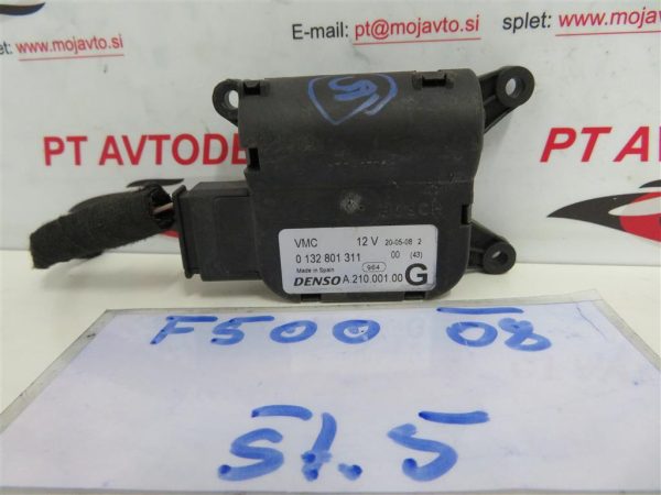 FIAT 500 L.08, MOTORČEK LOPUTE NA PEČKI - Image 2