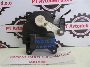 TOYOTA YARIS 1.4 D-4D L.06, MOTORČEK LOPUTE NA PEČKI