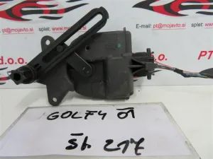 VW GOLF 4 L.01, MOTORČEK LOPUTE NA PEČKI