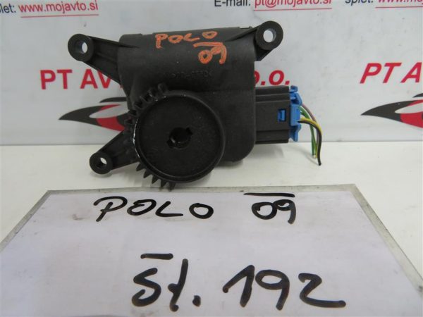 VW POLO L.09, MOTORČEK LOPUTE NA PEČKI