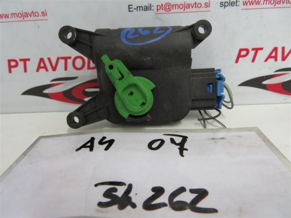 AUDI A4 L.07, MOTORČEK LOPUTE NA PEČKI
