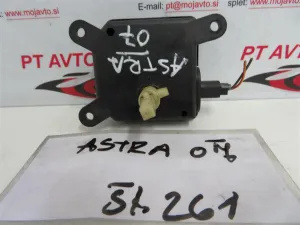 OPEL ASTRA L.07, MOTORČEK LOPUTE NA PEČKI