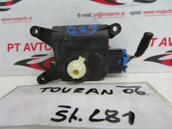 VW TOURAN L.06, MOTORČEK LOPUTE NA PEČKI