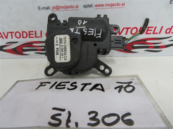 FORD FIESTA L.10, MOTORČEK LOPUTE NA PEČKI - Image 2