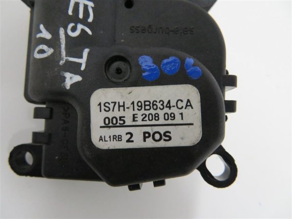 FORD FIESTA L.10, MOTORČEK LOPUTE NA PEČKI - Image 3