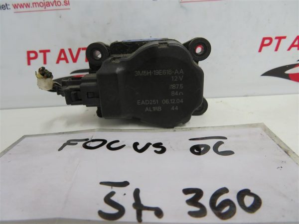 FORD FOCUS L.06, MOTORČEK LOPUTE NA PEČKI