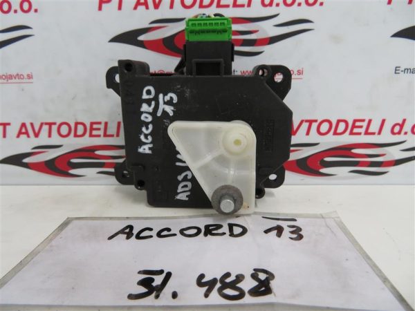 HONDA ACCORD L.13, MOTORČEK LOPUTE NA PEČKI