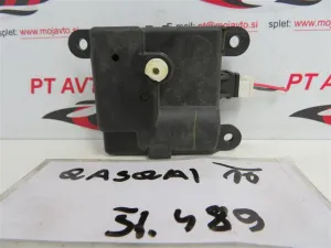 NISSAN QASHQAI L.10, MOTORČEK LOPUTE NA PEČKI