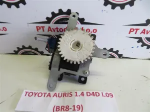 TOYOTA AURIS L.09, MOTORČEK LOPUTE NA PEČKI