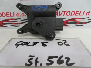 VW GOLF 5 L.06, MOTORČEK LOPUTE NA PEČKI