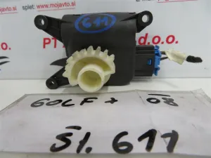 VW GOLF PLUS L.08, MOTORČEK LOPUTE NA PEČKI