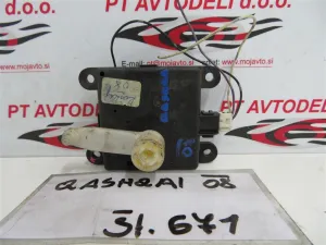 NISSAN QASHQAI L.08, MOTORČEK LOPUTE NA PEČKI