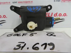 VW GOLF 5 L.06, MOTORČEK LOPUTE NA PEČKI