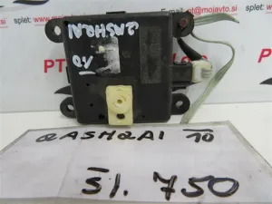NISSAN QASHQAI L.10, MOTORČEK LOPUTE NA PEČKI