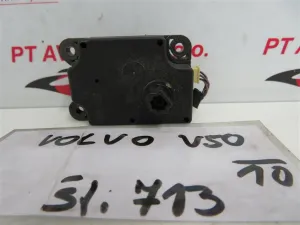 VOLVO V50 L.10, MOTORČEK LOPUTE NA PEČKI