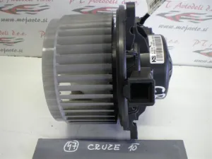 CHEVROLET CRUZE L.10, MOTORČEK PEČKE