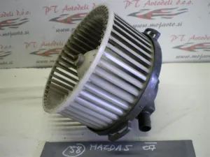 MAZDA 5 L.07, MOTORČEK PEČKE