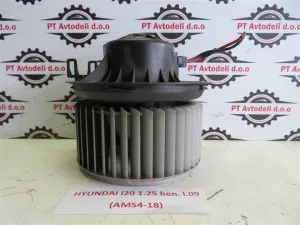 HYUNDAI I20 L.09, MOTORČEK PEČKE