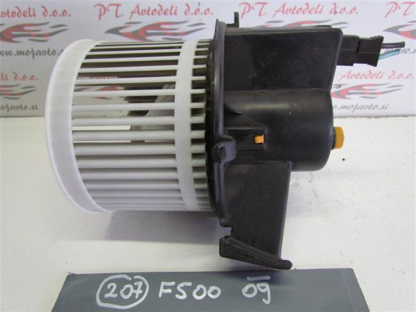FIAT 500 L.09, MOTORČEK PEČKE