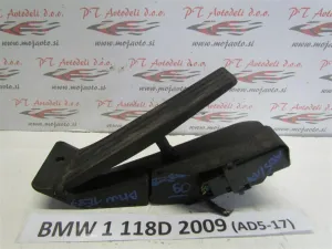 BMW 1 E87 118D L.09, STOPALKA ZA GAS