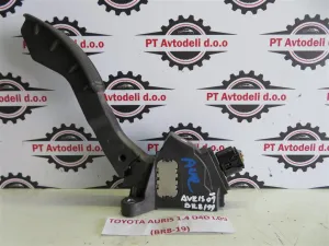 TOYOTA AURIS L.09, STOPALKA ZA GAS
