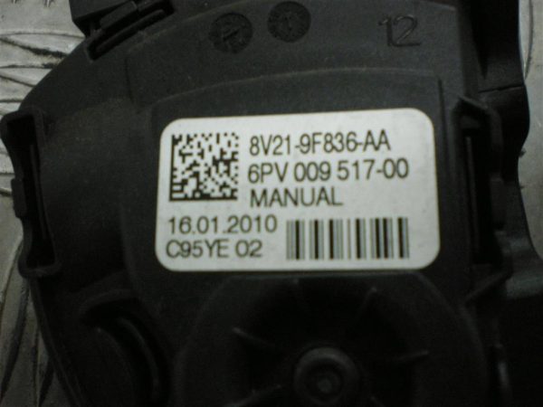 FORD FIESTA L.12, STOPALKA GASA - Image 2