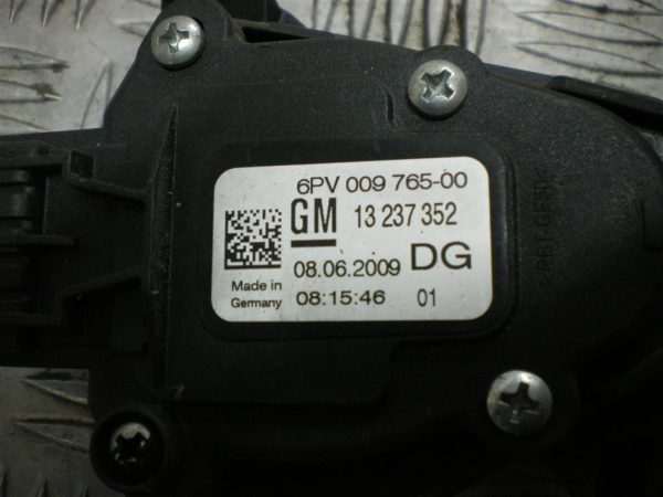 OPEL INSIGNIA L.10, STOPALKA GASA - Image 2