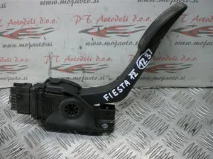 FORD FIESTA L.12, STOPALKA GASA