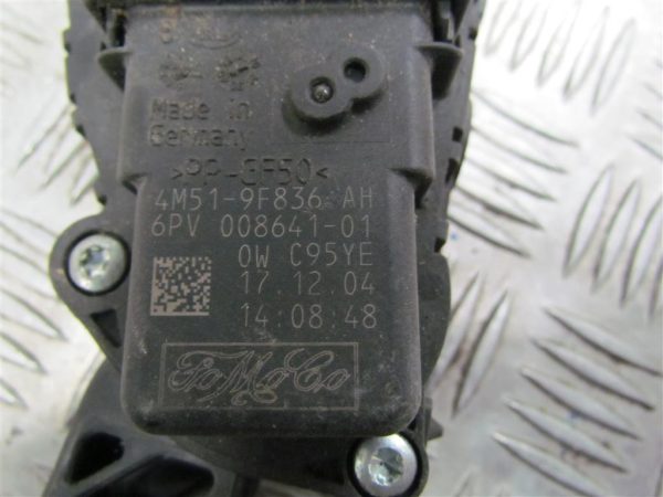 FORD FOCUS L.07, STOPALKA GASA
