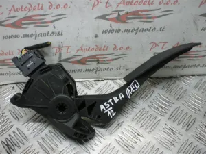 OPEL ASTRA L.12, STOPALKA GASA